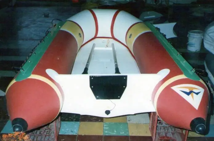 BOTE INFLABLE MARFLES DE 10.6