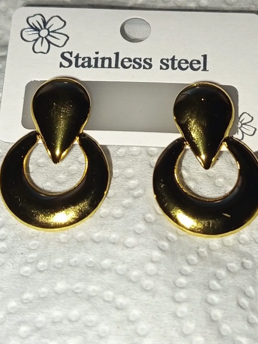 Pendientes dorados. Acero inoxidable
