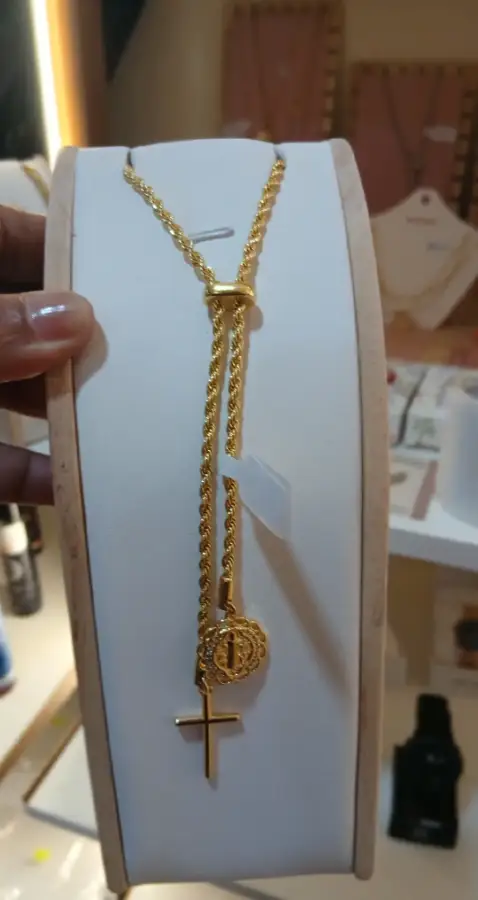 Cordon ajustable dorada con Cruz y medalla de San Benito